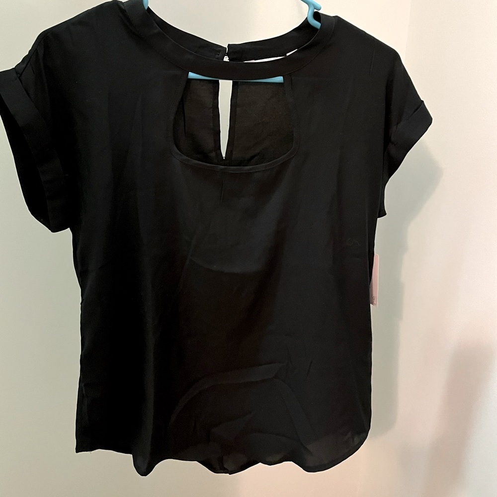 NWT  SO Black Cutout Top Size M